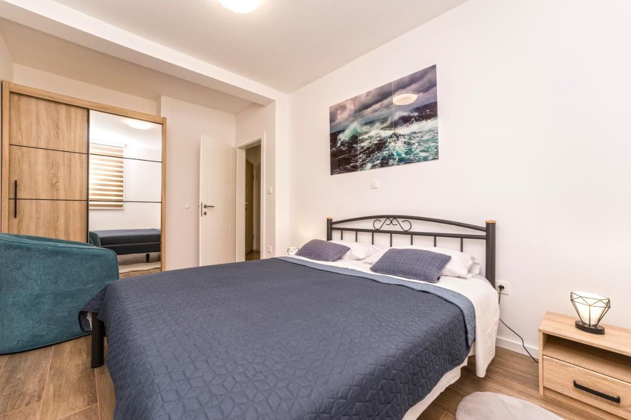Relax Apartments Novalja Exterior photo