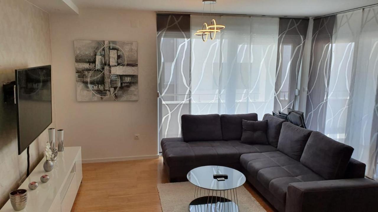 Relax Apartments Novalja Exterior photo