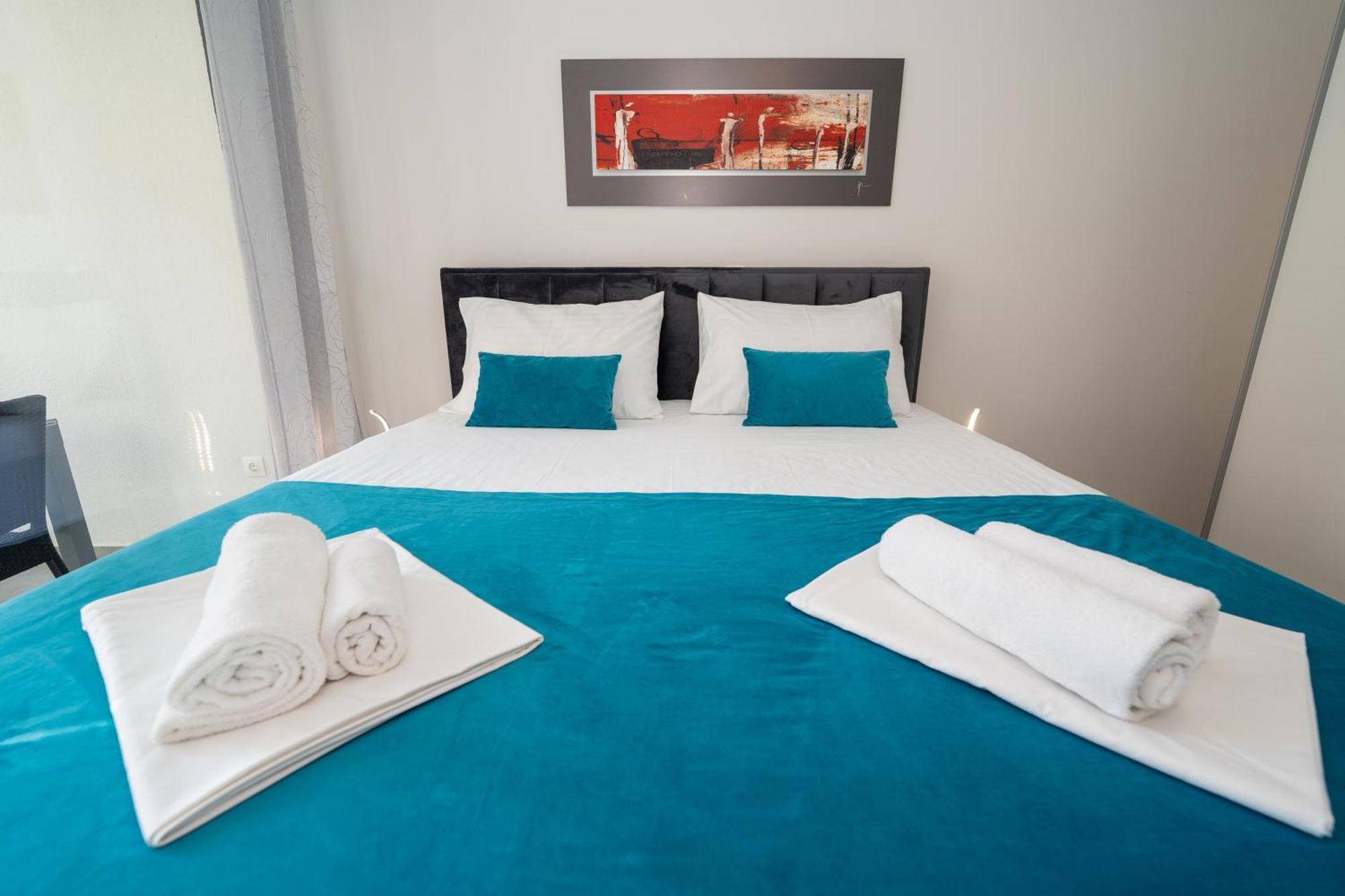 Relax Apartments Novalja Exterior photo