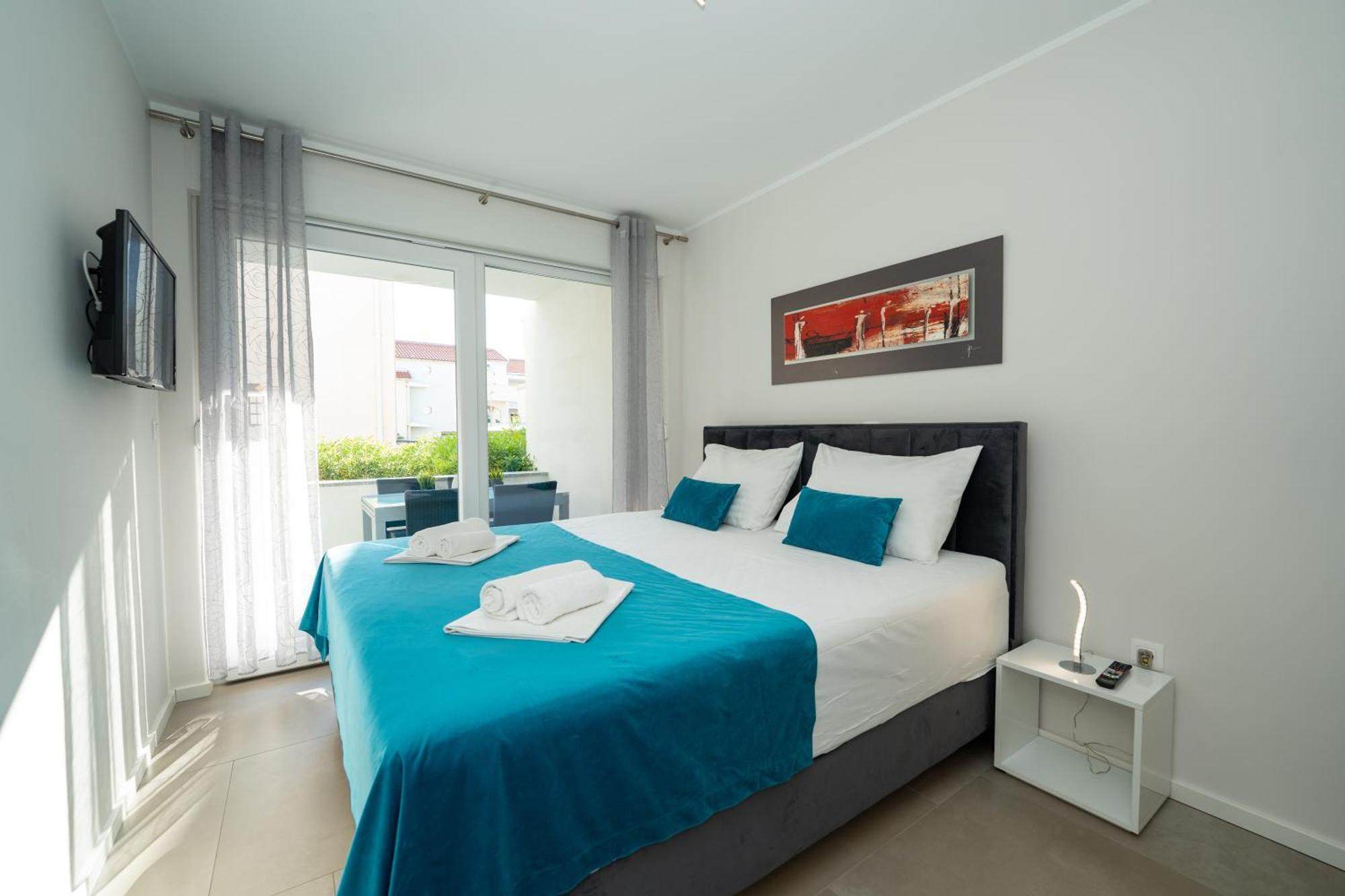 Relax Apartments Novalja Exterior photo